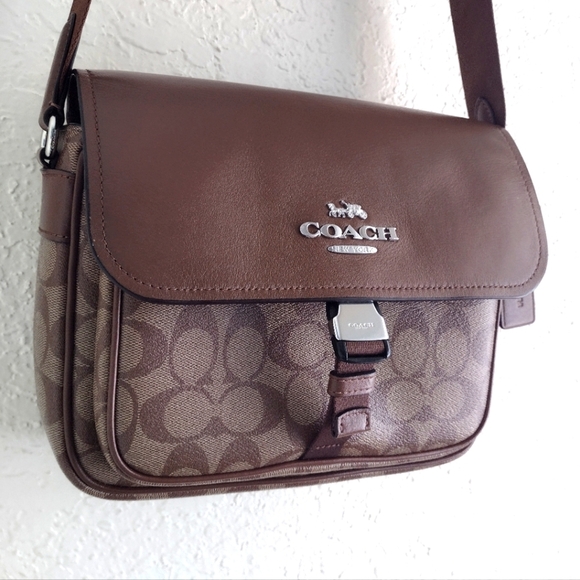 COACH Signature Pace Bag CR131 Khaki - Picture 4 of 17